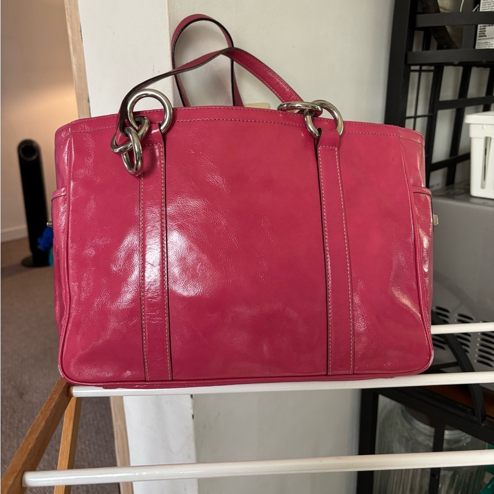 Coach Pink Shoulder Bag with Glossy Finish - Picture 2 of 5